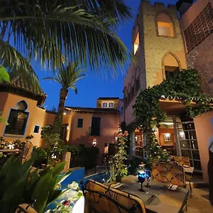 Amanhavis Hotel