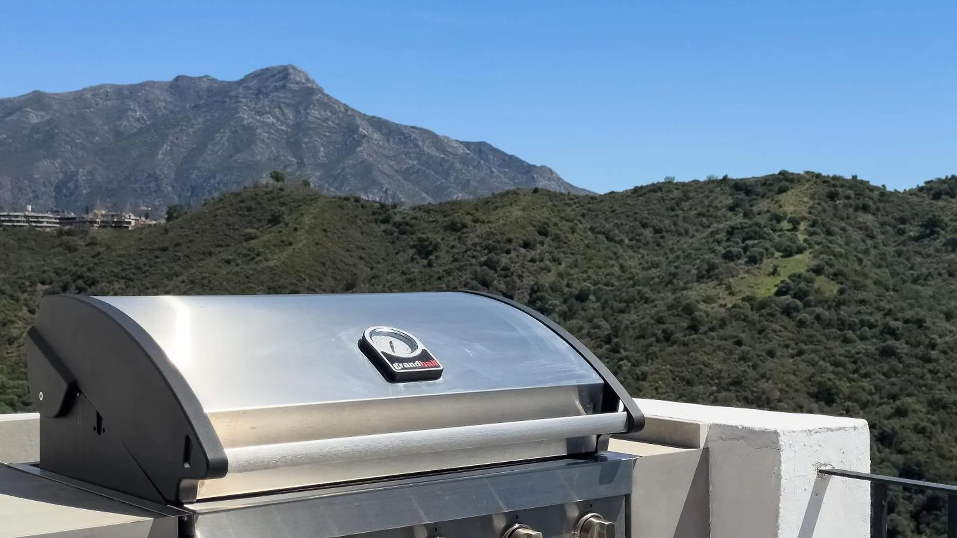 Apartment Rooftop Penthouse La Quinta Outdoor Kitchen Wifi Benahavis
