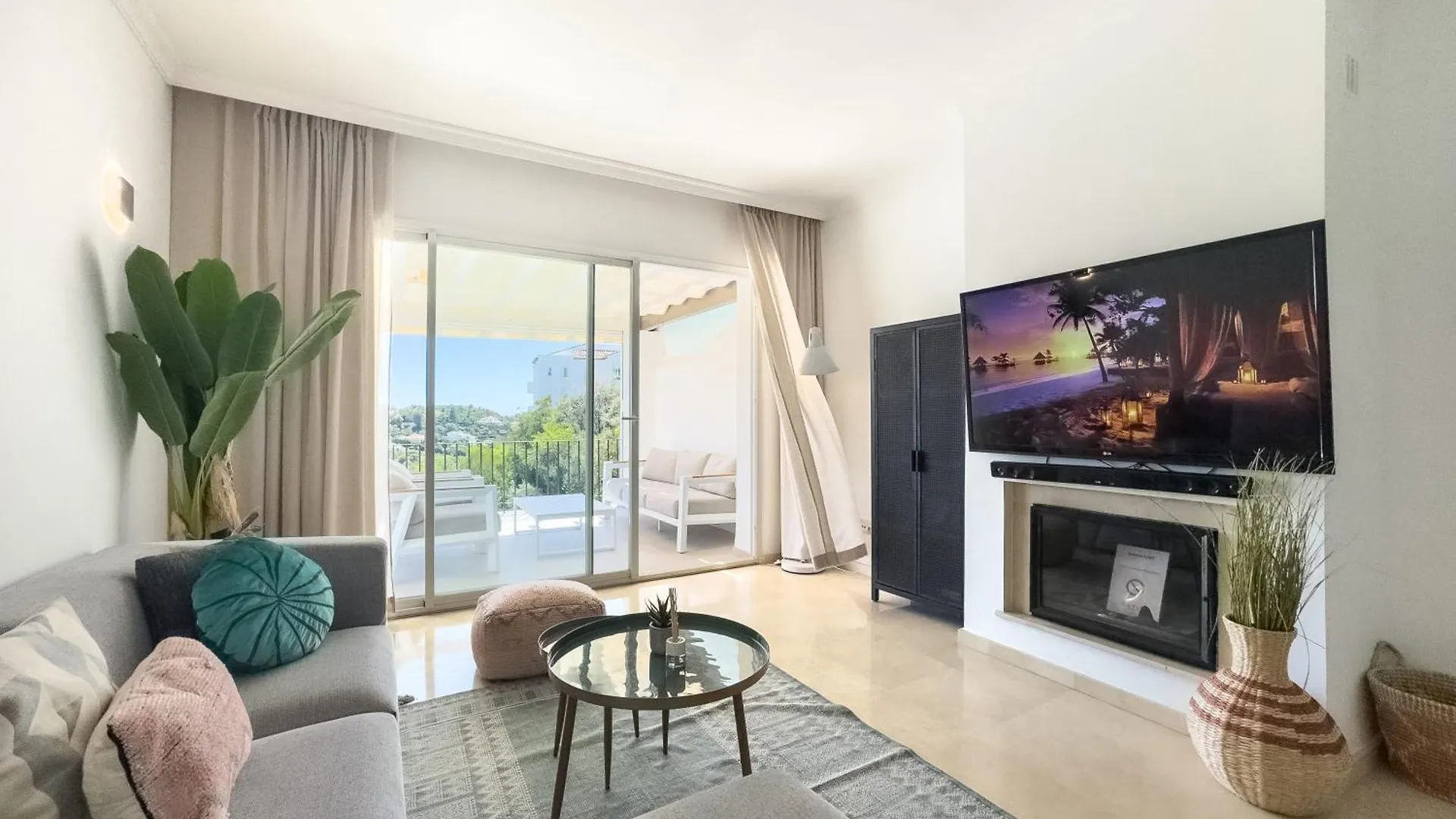 Rooftop Penthouse La Quinta Outdoor Kitchen Wifi Benahavis Spain