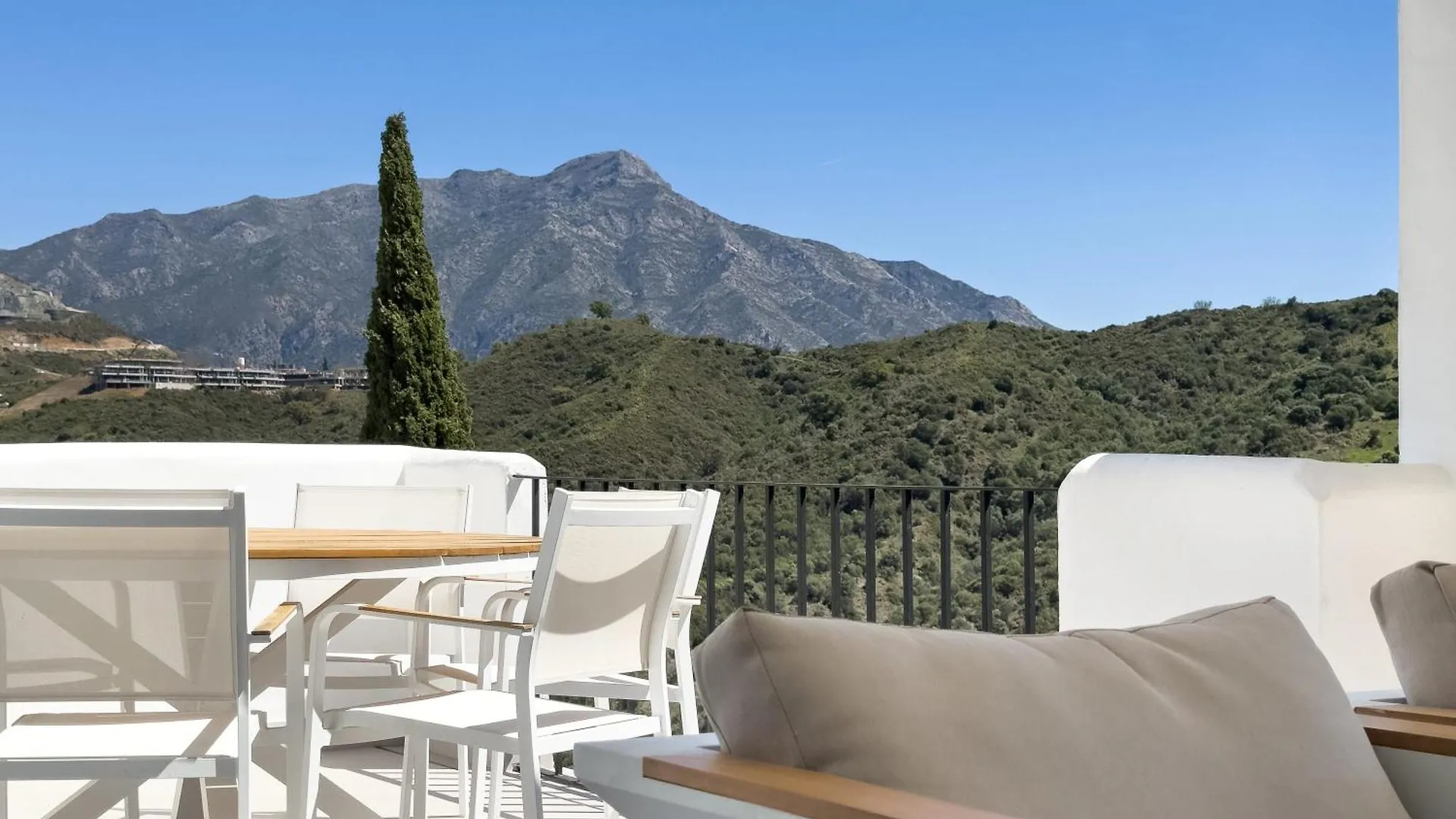 Rooftop Penthouse La Quinta Outdoor Kitchen Wifi Benahavis Spain